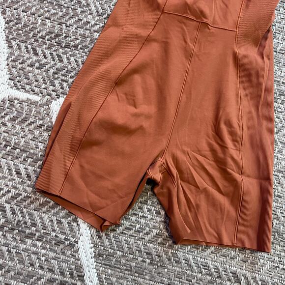Nike Yoga Dri-FIT Luxe 5" Romper Sz Large - Picture 5 of 7